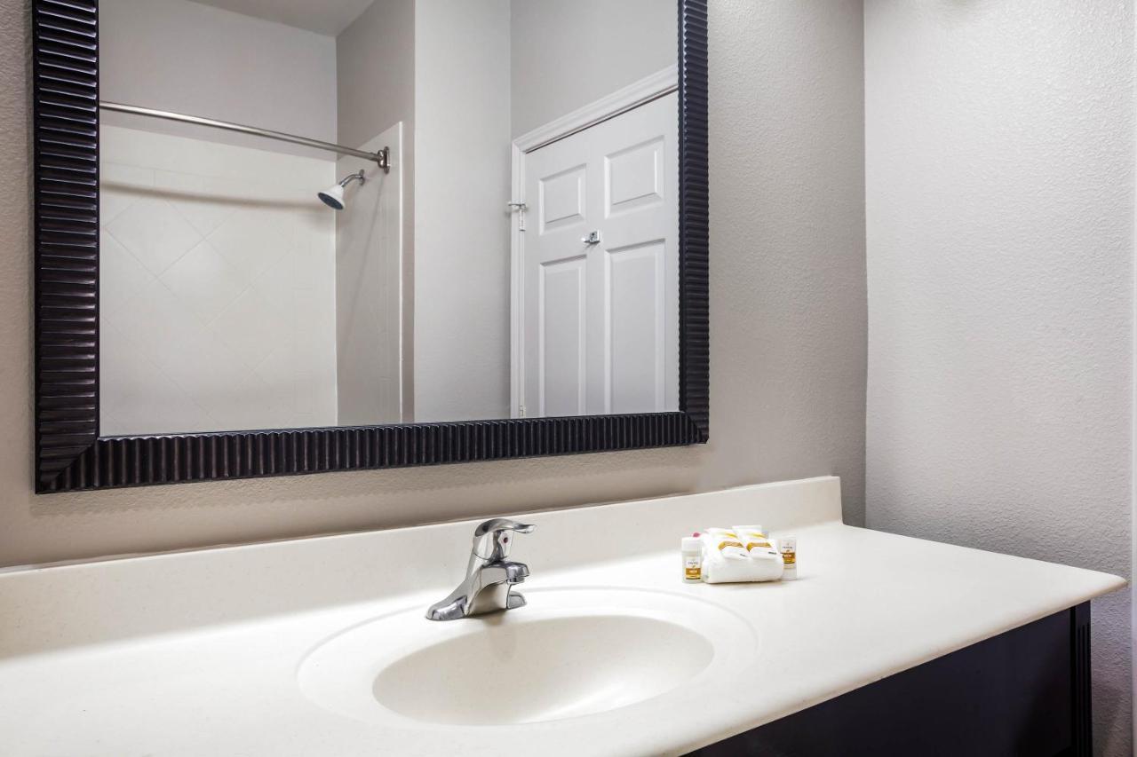 La Quinta By Wyndham Houston - Magnolia Hotel Eksteriør billede