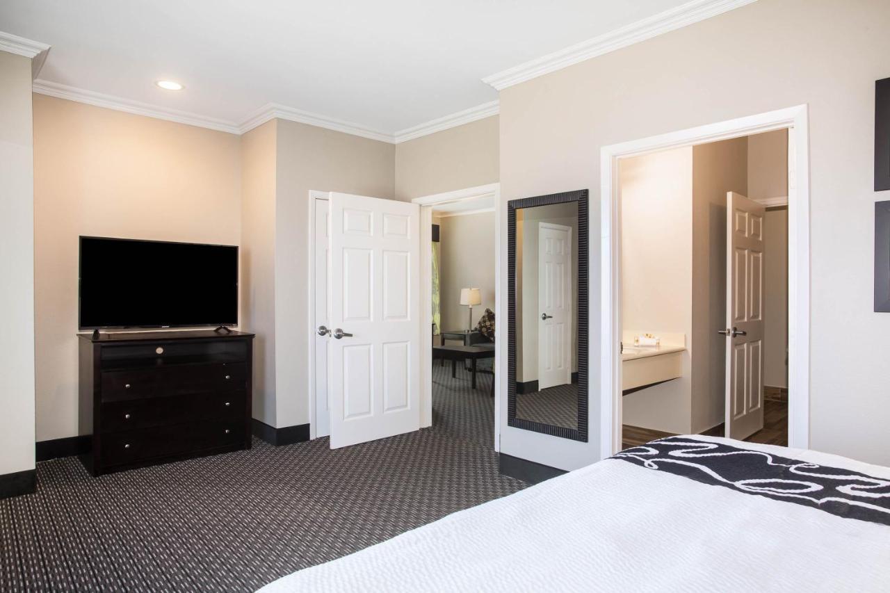 La Quinta By Wyndham Houston - Magnolia Hotel Eksteriør billede
